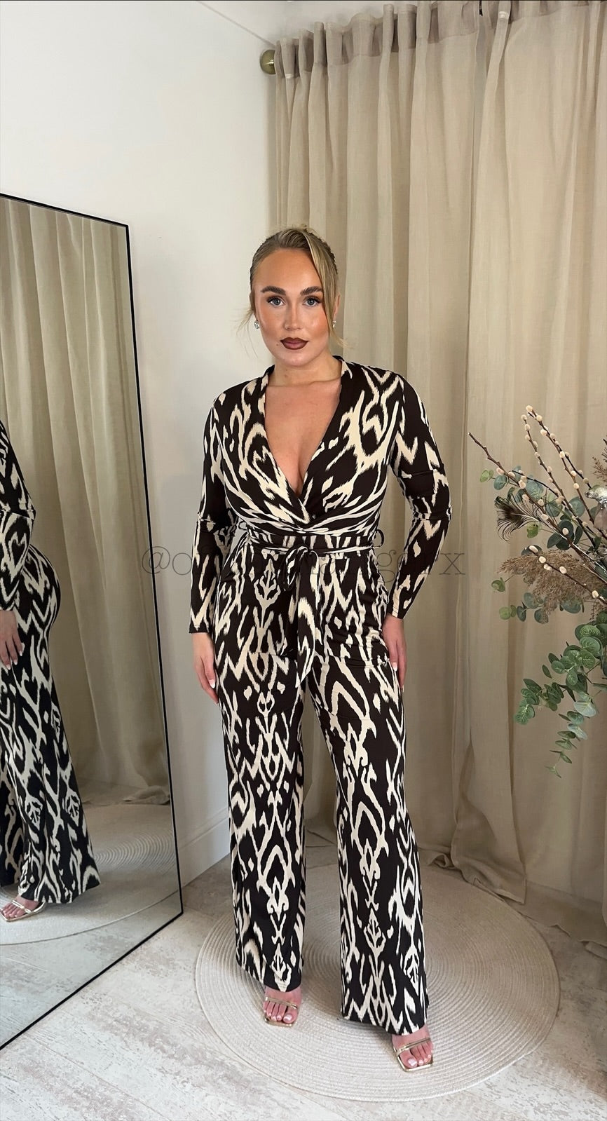 HELENA SLINKY V-NECK JUMPSUIT