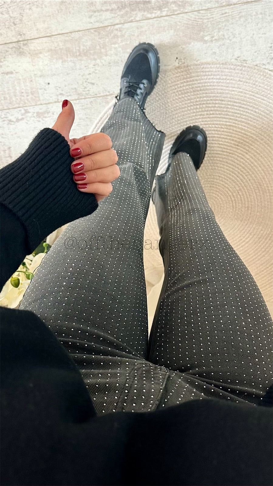 LYDIA EMBELLISHED DIAMONTE JEANS
