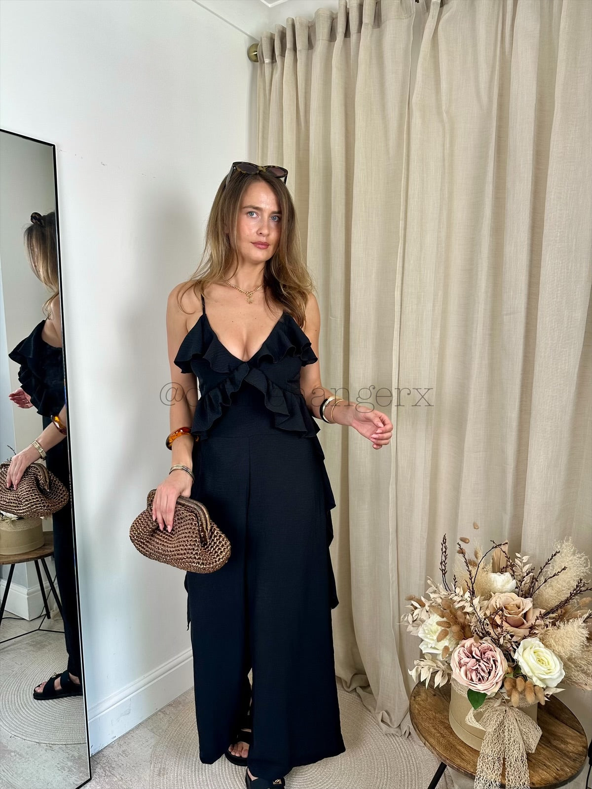 ARIA FRILL DETAILED JUMPSUIT