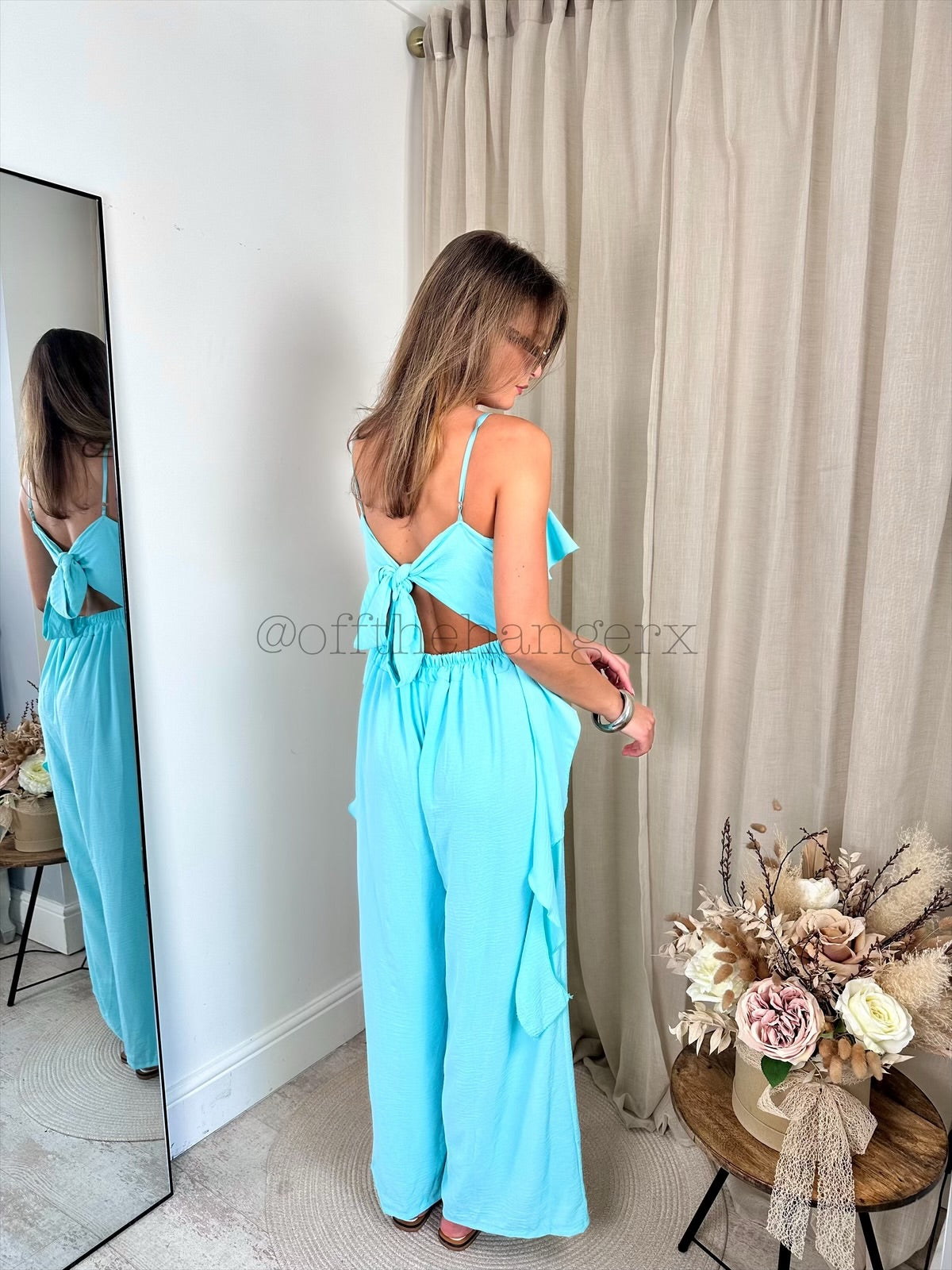 ARIA FRILL DETAILED JUMPSUIT