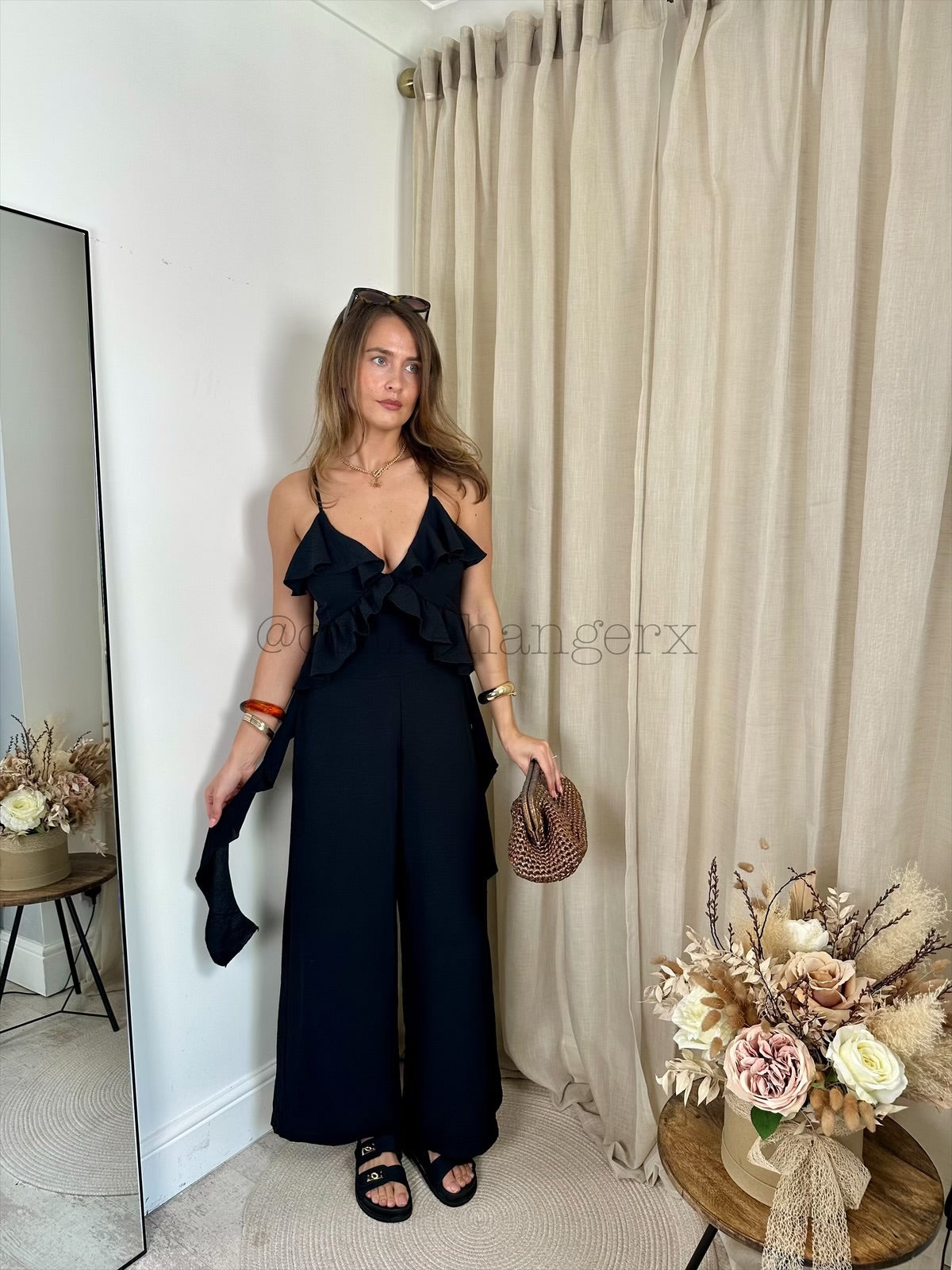 ARIA FRILL DETAILED JUMPSUIT