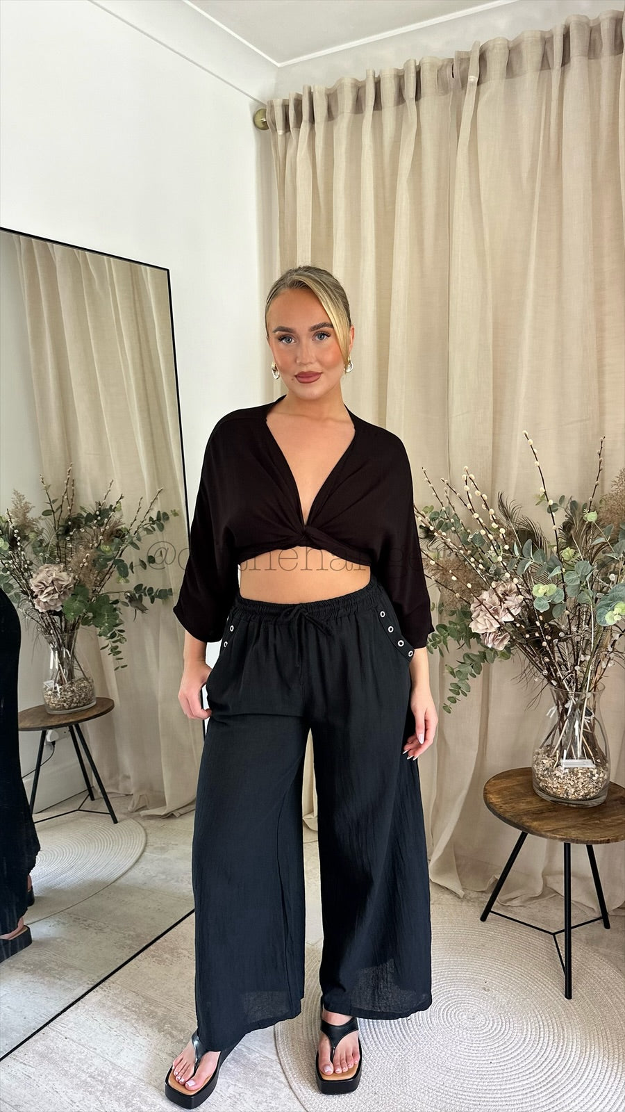 CLEO LINEN BUTTON DETAIL FLARE TROUSERS