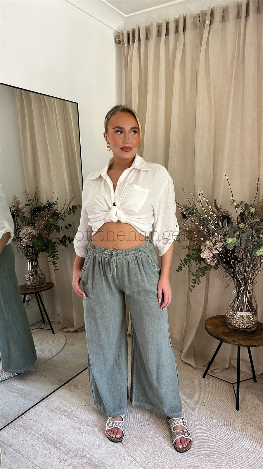 CLEO LINEN BUTTON DETAIL FLARE TROUSERS