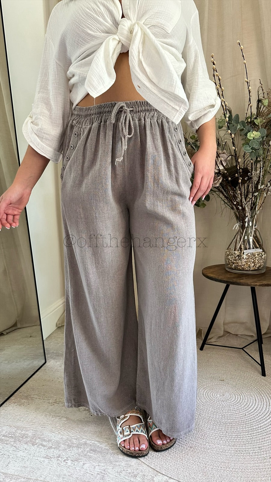 CLEO LINEN BUTTON DETAIL FLARE TROUSERS