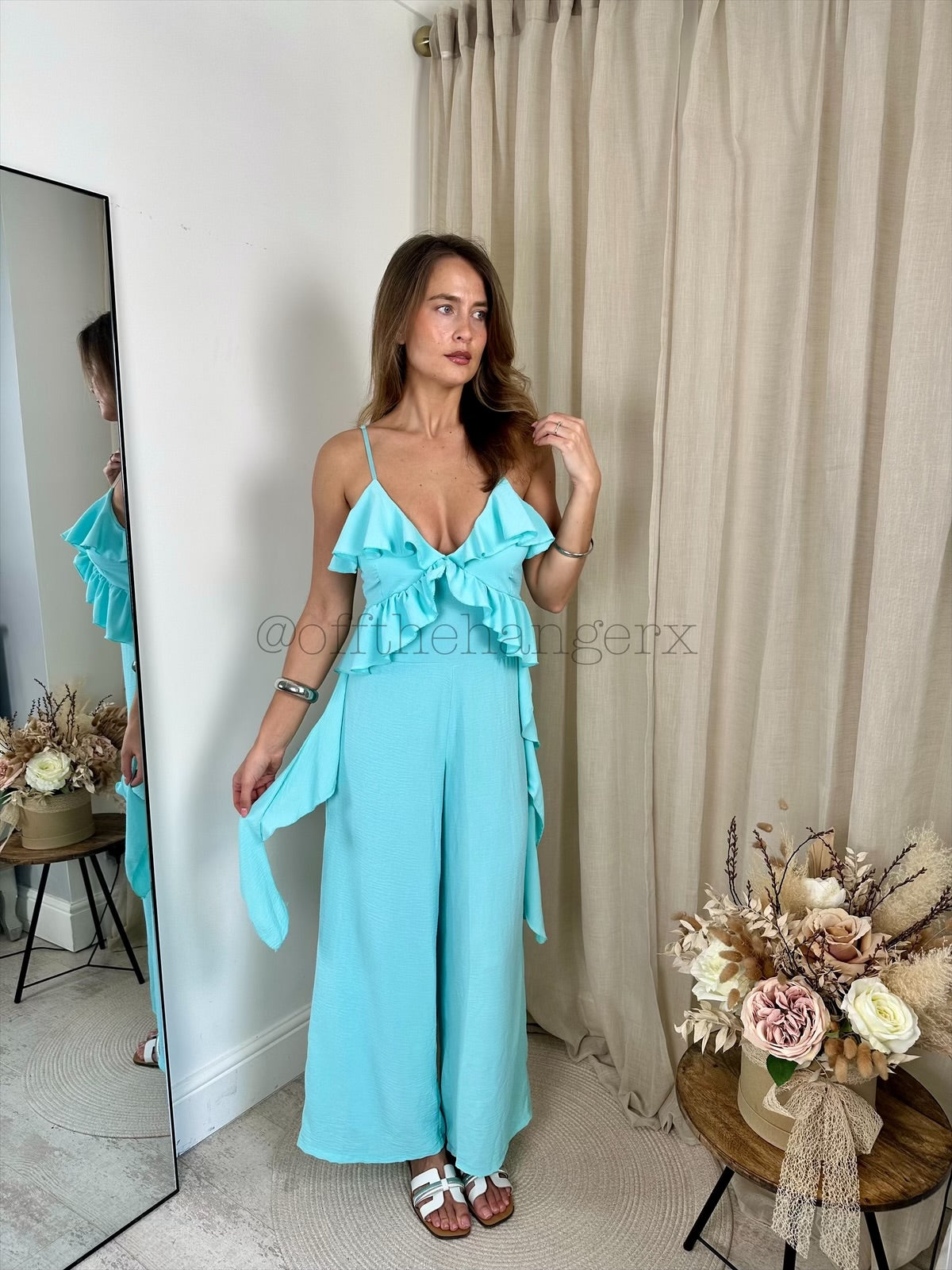 ARIA FRILL DETAILED JUMPSUIT