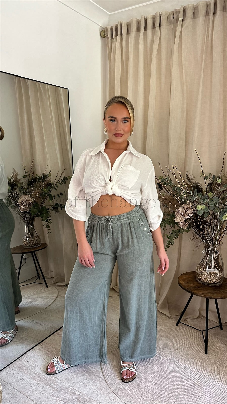 CLEO LINEN BUTTON DETAIL FLARE TROUSERS
