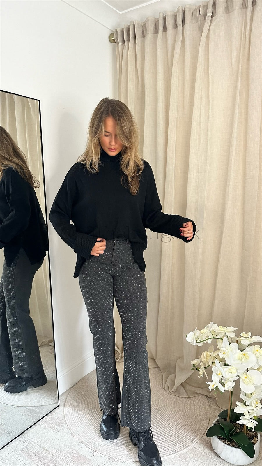 LYDIA EMBELLISHED DIAMONTE JEANS